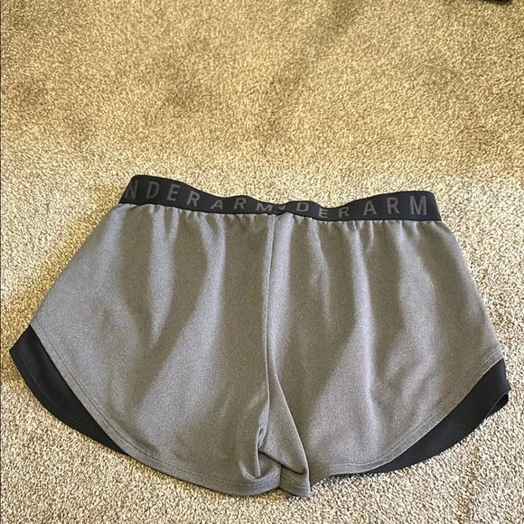 Under Armour Women's Gray Shorts - Picture 4 of 4